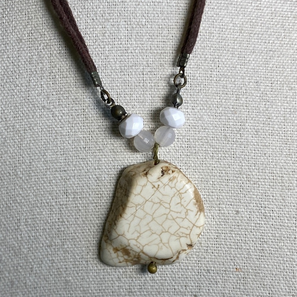 Vintage Ivory Magnesite Turquoise Necklace